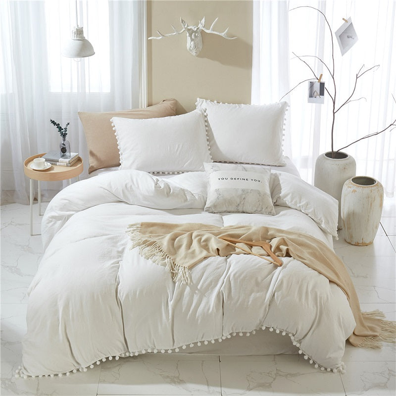 American style 3-piece duvet cover set made of 100% polyester with a thread count of 400, anti-static.