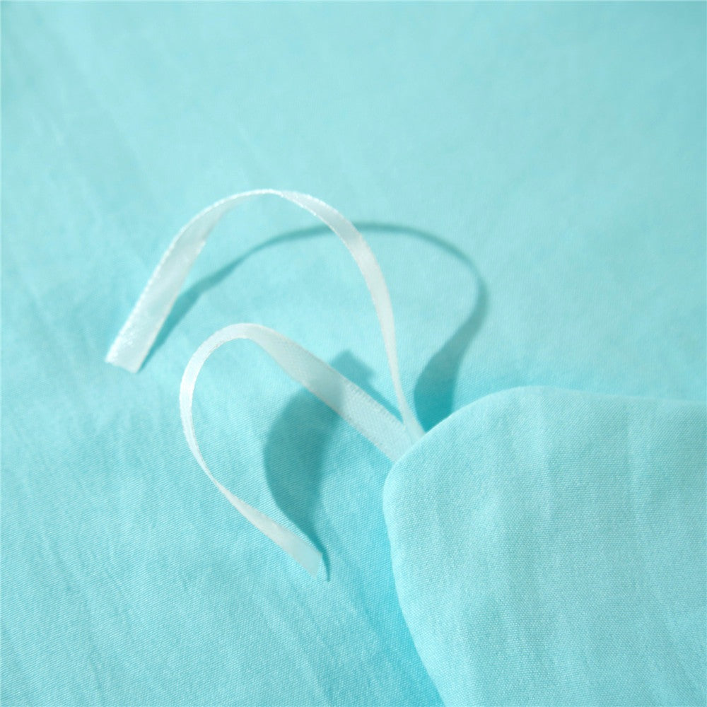 American style 3-piece duvet cover set made of 100% polyester with a thread count of 400, anti-static.