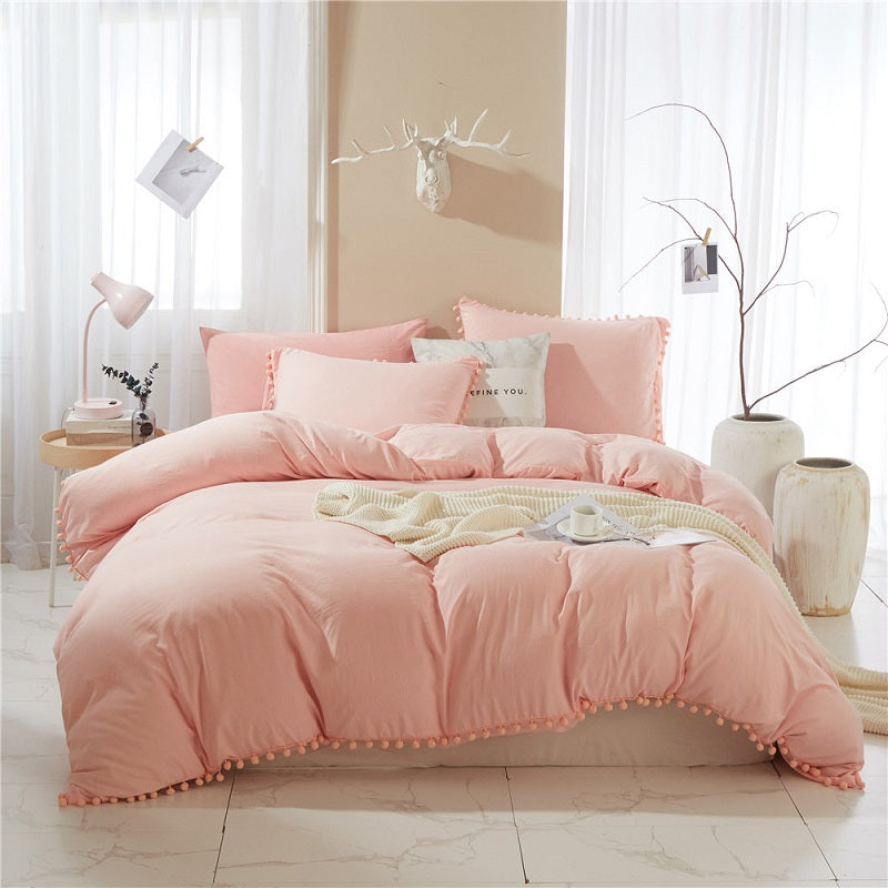 American style 3-piece duvet cover set made of 100% polyester with a thread count of 400, anti-static.