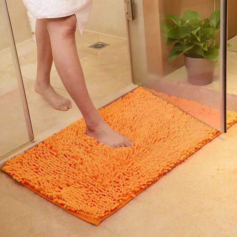 Luxury Chenille Bath Mat - Soft and Absorbent Bathroom Rug
