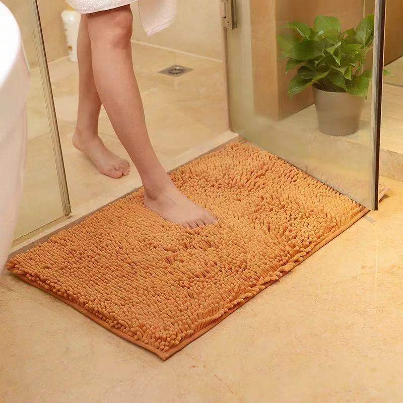 Luxury Chenille Bath Mat - Soft and Absorbent Bathroom Rug