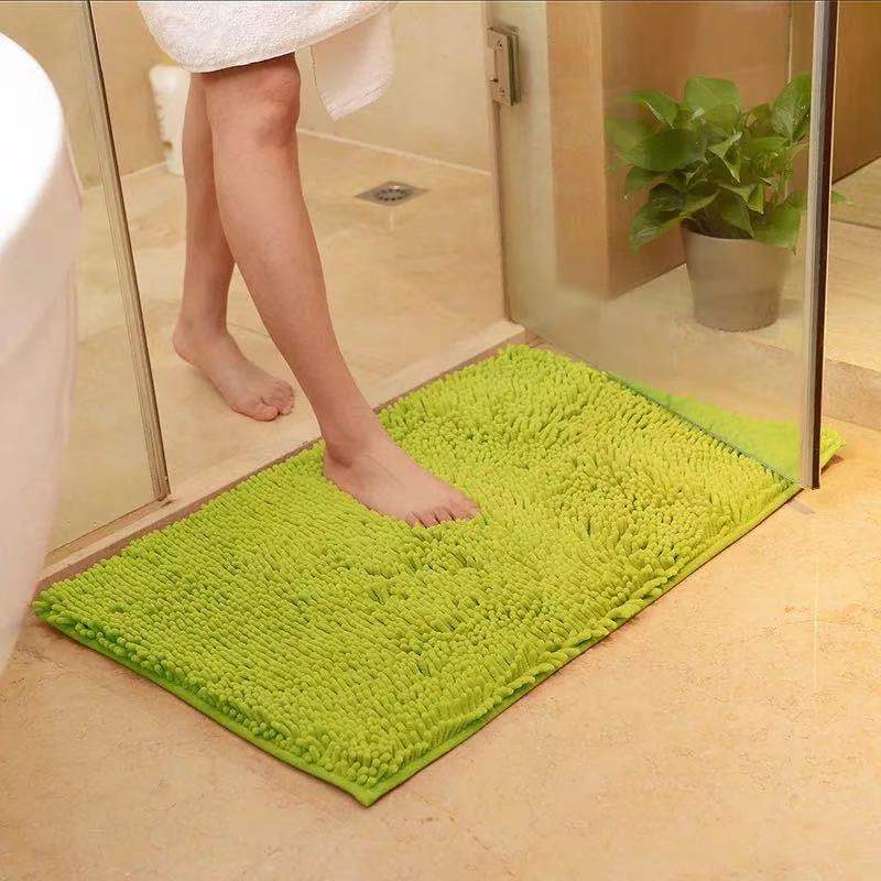 Luxury Chenille Bath Mat - Soft and Absorbent Bathroom Rug