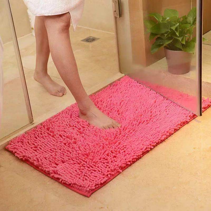Luxury Chenille Bath Mat - Soft and Absorbent Bathroom Rug